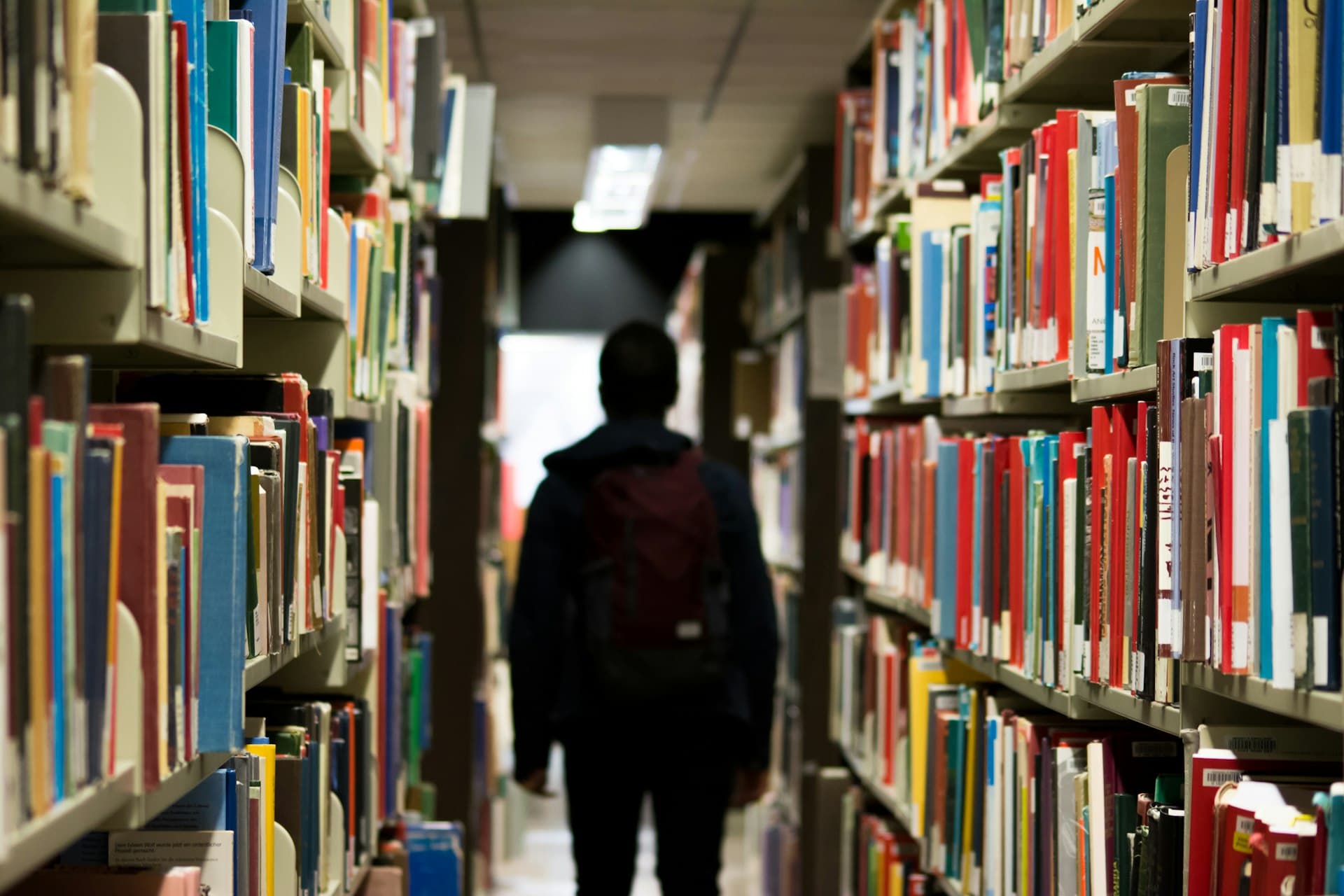 Studenti in aula durante una lezione